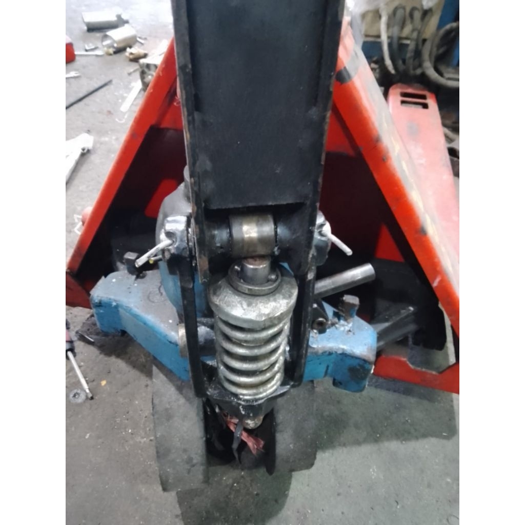 jasa bubut custom  , Besi , Alumunium , Kuningan stanlish , nylon, teflon , surabaya barat