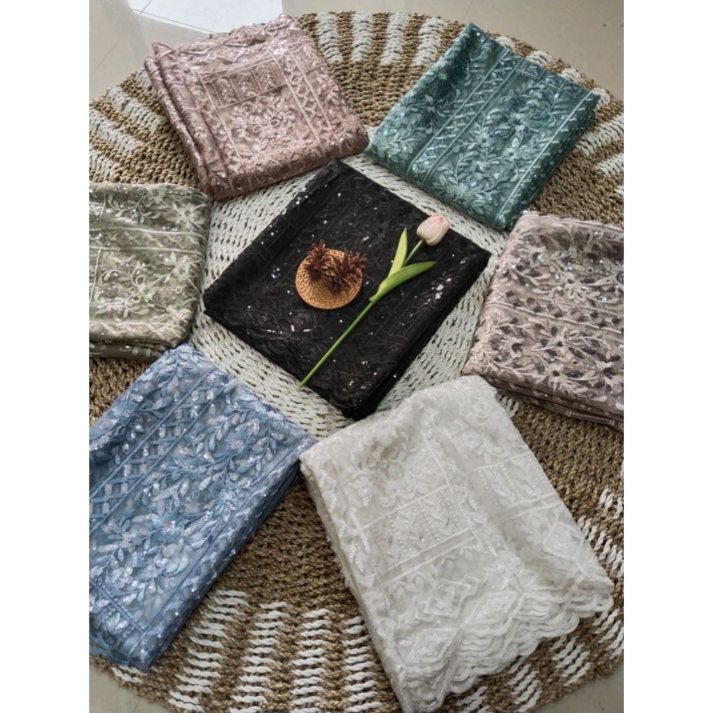 MEWAH BAHAN KAIN TILE PAYET  SPIDERS MOTIF LIMITID/kain brokat PAYET,bahan ,gaun,baju.