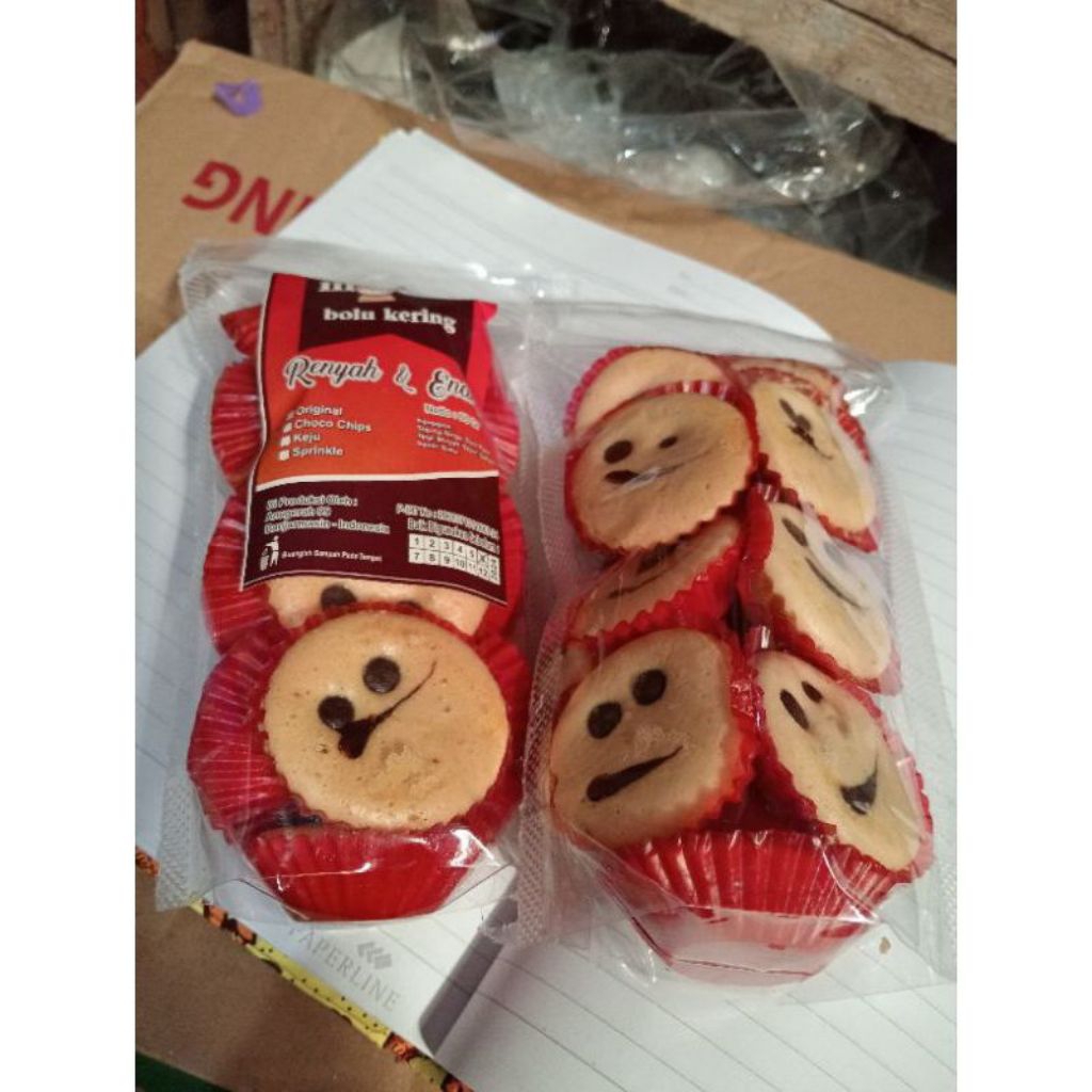 

Kue Bolu Kering 1 Bungkus Isi 12 Keping
