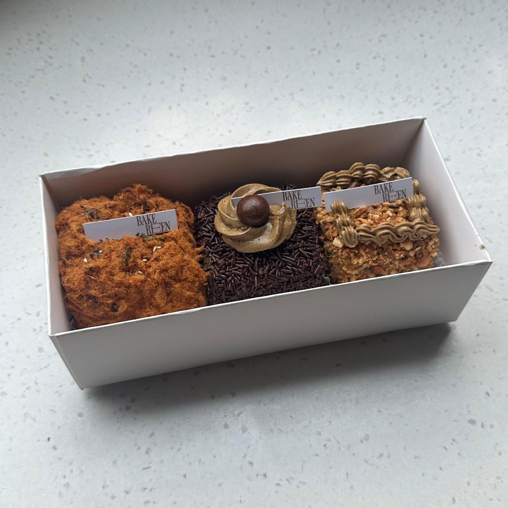 

BAKEREEN.ID BOLU JADUL MOCCA MESES MOCCA NOUGAT BOLU ABON PREMIUM INGRIDIENTS