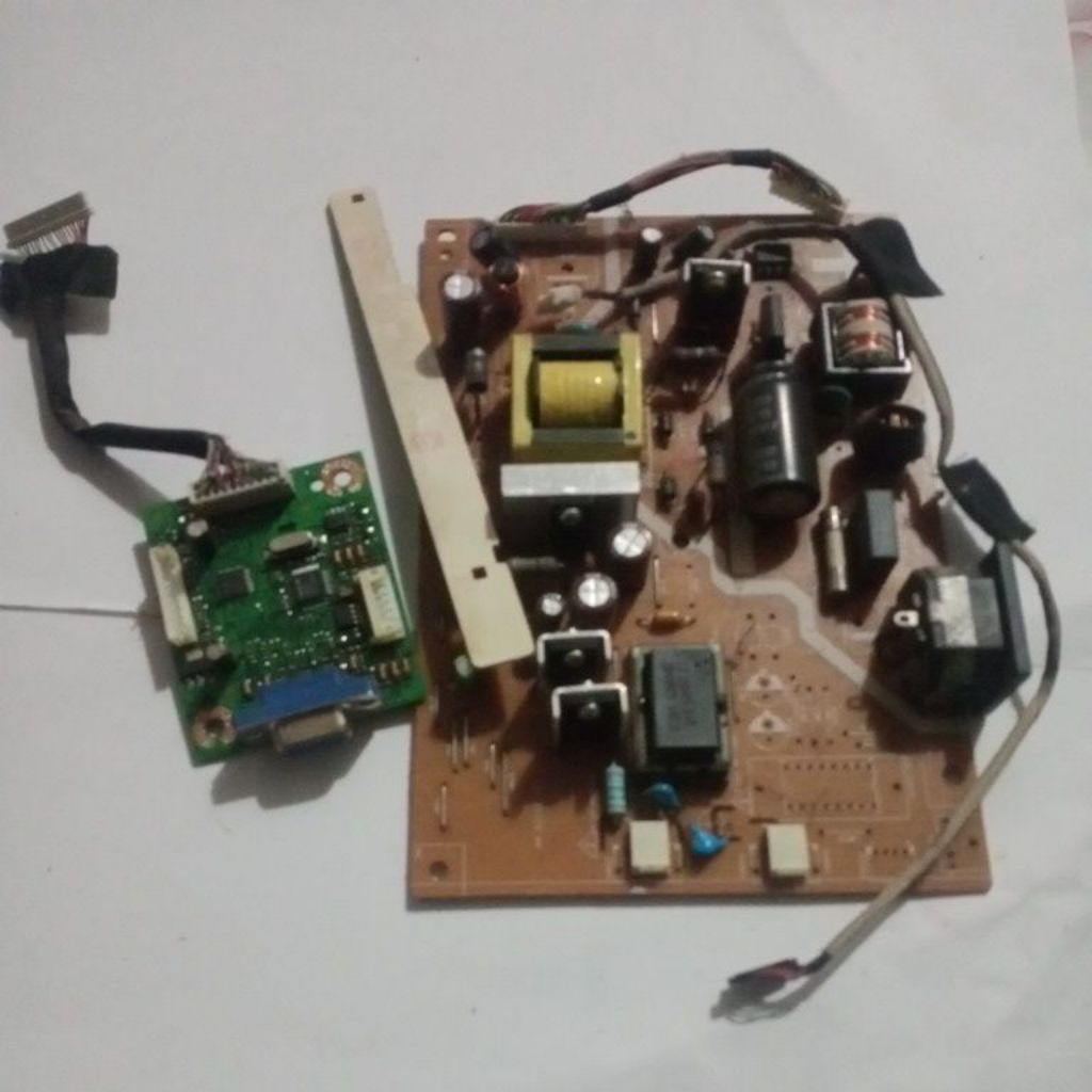 mesin monitor Acer X153 w normal