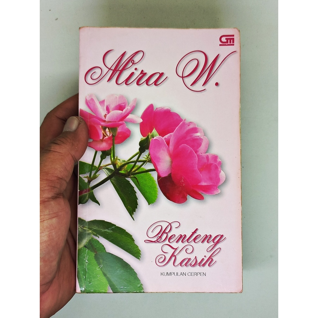 Benteng Kasih  -  Mira W.