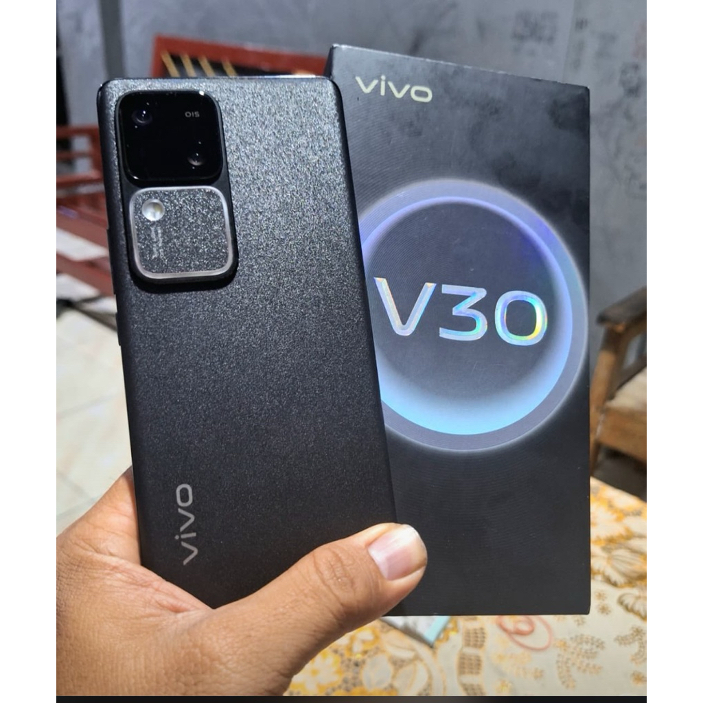 VIVO V30 5G SECOND LIKE NEW