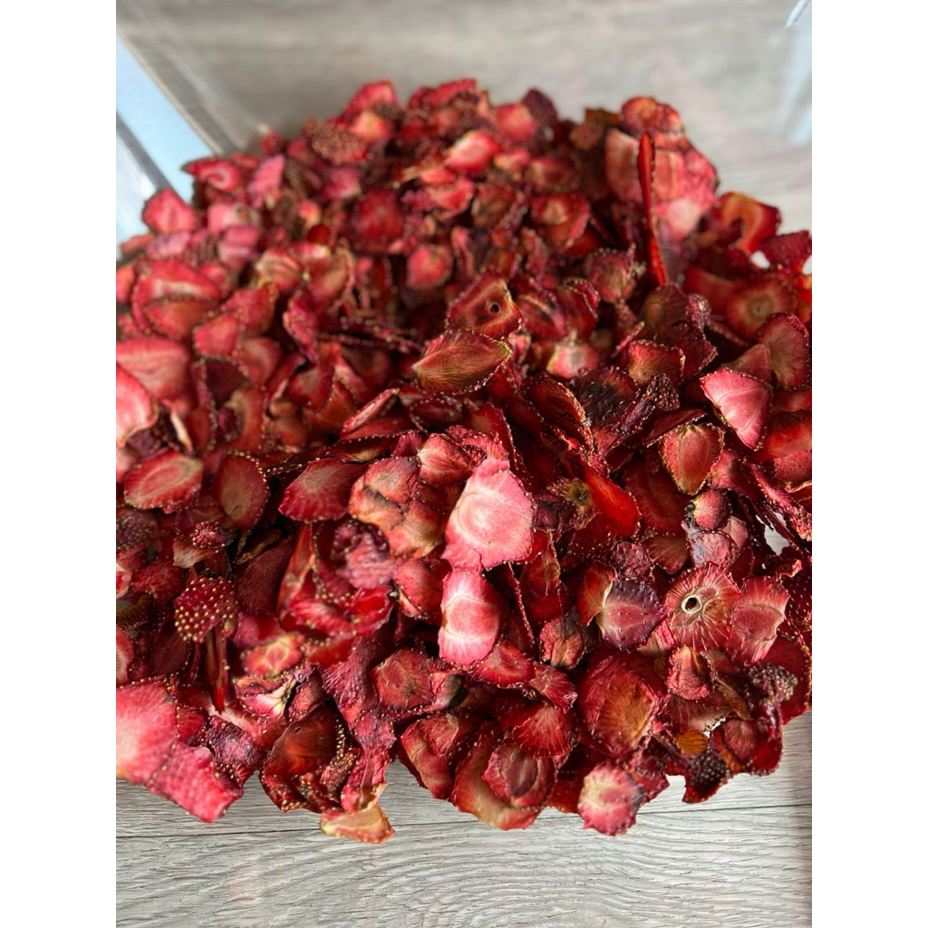 

Fruits Strawberry,Banana,Pineapple