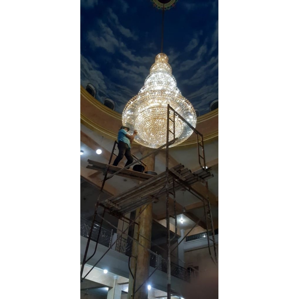 TUKANG BONGKAR & PASANG LAMPU GANTUNG