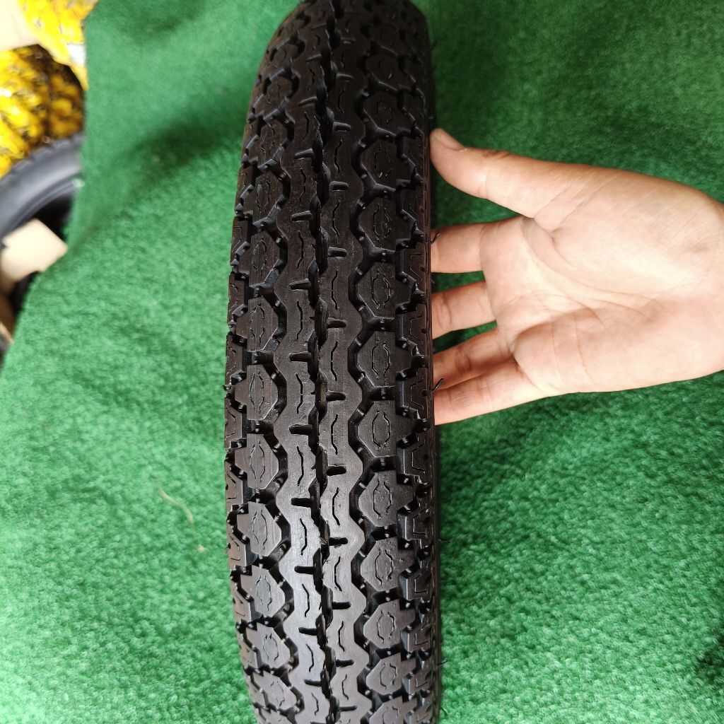 ban depan Vespa 300 ring 10 Pirelli SC30 THN produksi 2017