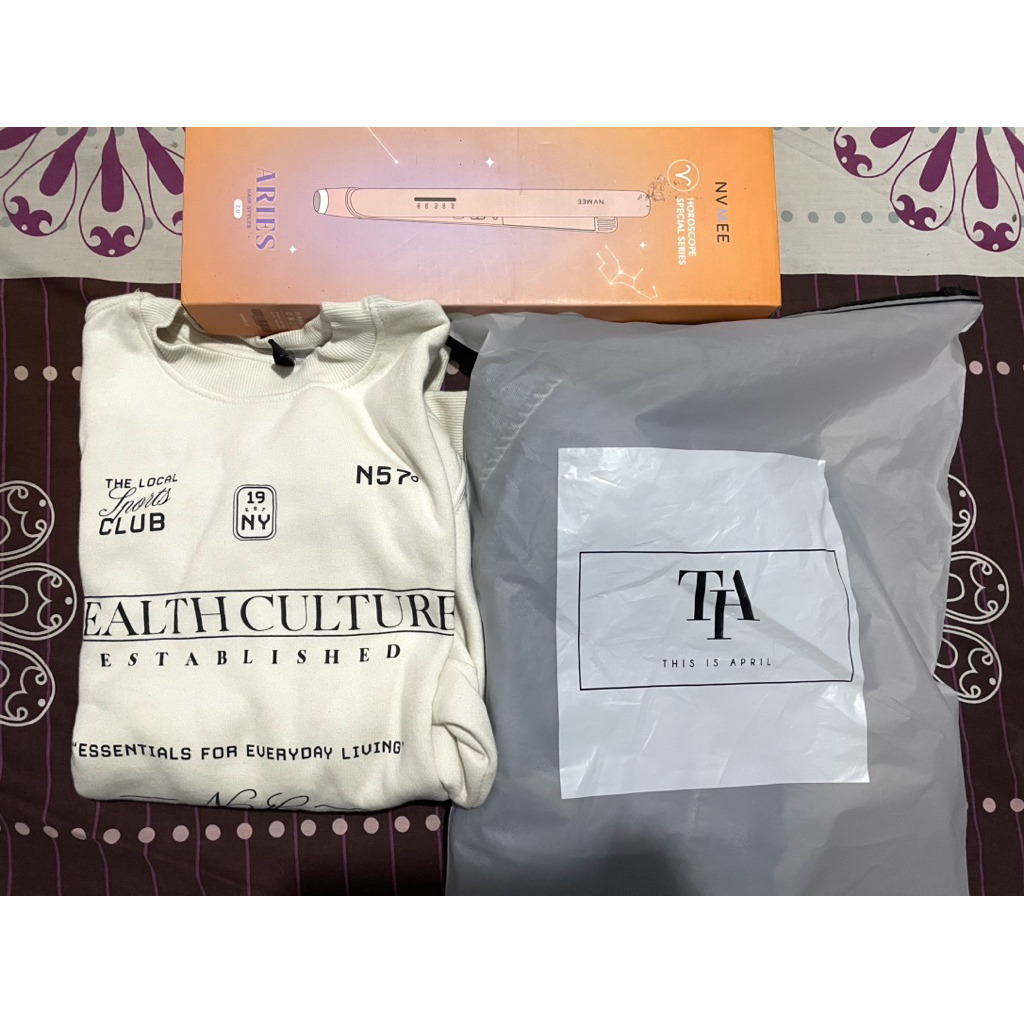 pl : This is april jacket denim new (never been used)