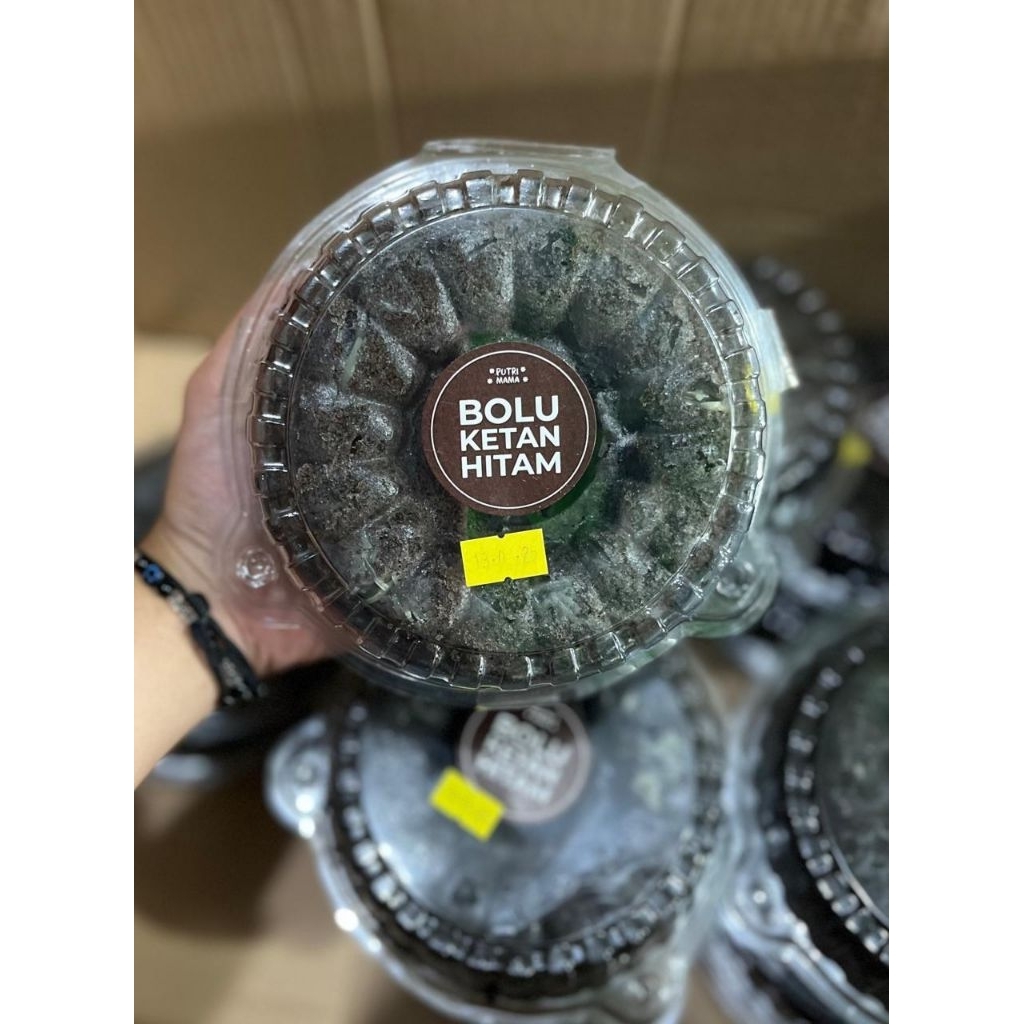 

Bolu Ketan Hitam Putri Mama