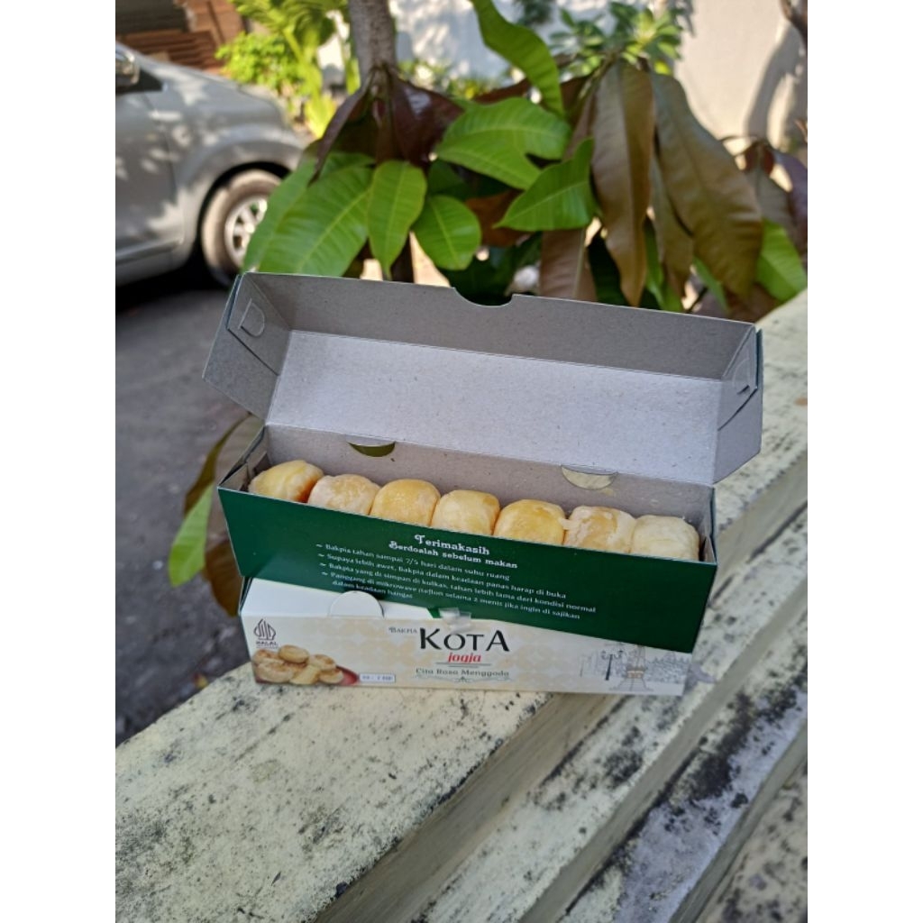

bakpia, bakpia varian susu, bakpia susu, bakpia kota,bakpia pathok,bakpia basah, bakpia kota kemasan mini, oleh-oleh khas jogja, bakpia asli jogja, bakpia khas jogja, bakpia jogja, oleh-oleh khas jogja