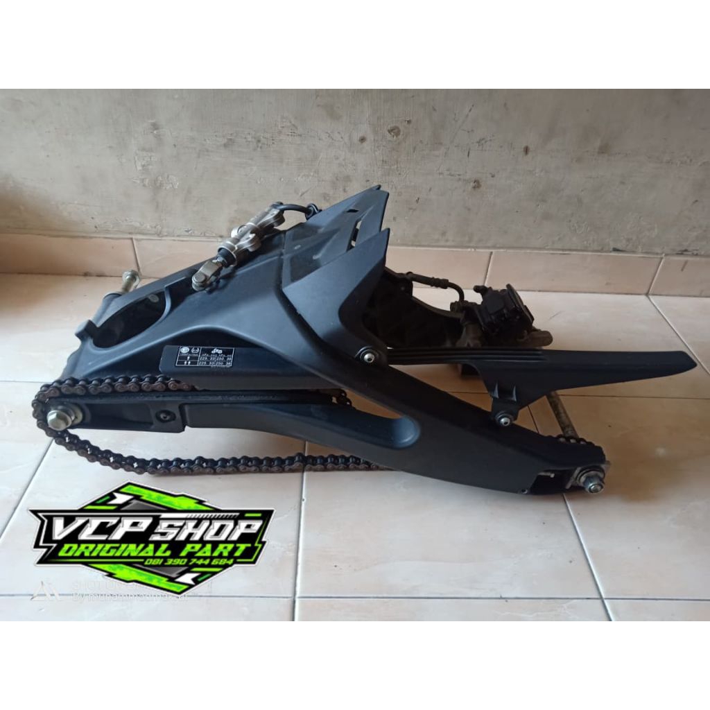 PROMO Swing Arm R15 v3 v4 XSR MT15 original PNP Vixion Xabre R15V2