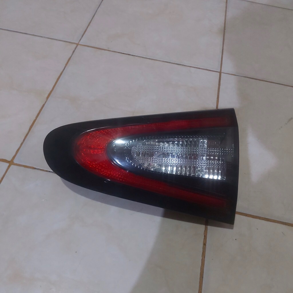 Lampu bagasi Toyota Sienta Q kanan Original