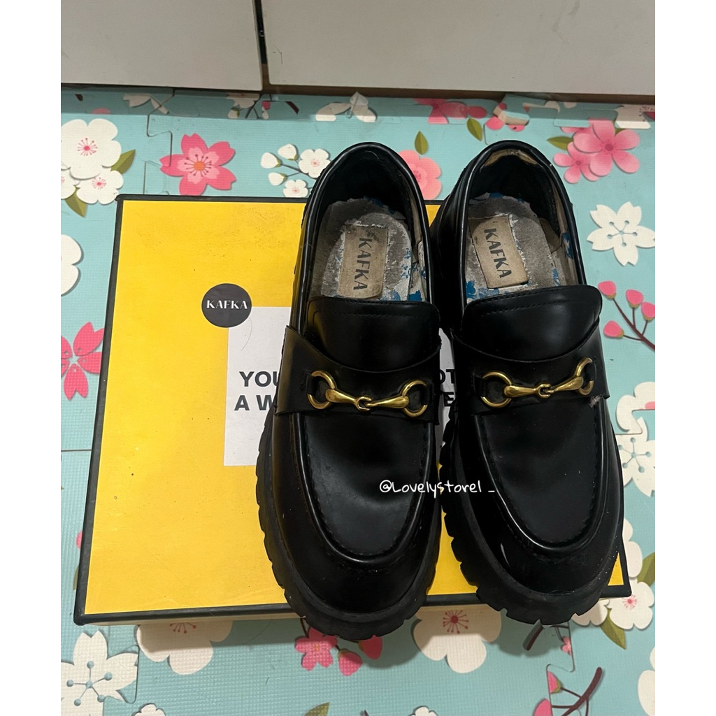 Kafka the label TIA loafers wanita loafers cewek sepatu loafers sepatu wanita sepatu kulit Preloved 