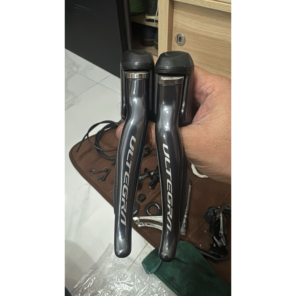 Mini groupset disc Ultegra di2 R8070 brifter caliper, fd, rd, junction kabel, batre dan charger