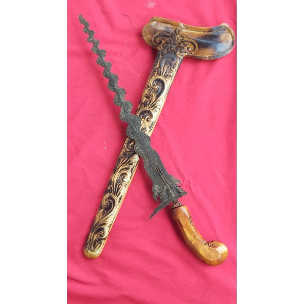 Keris Karno Tindanding Wingit