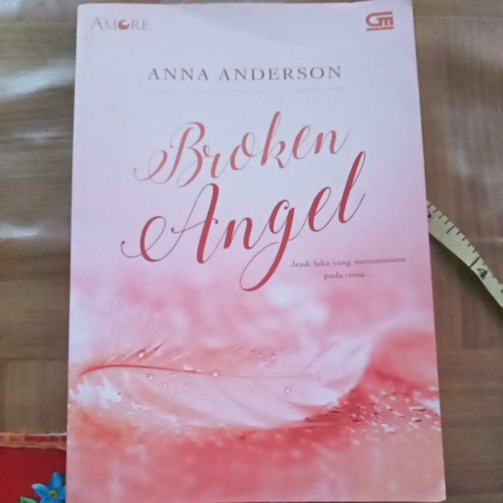 

Broken Angel ANNA ANDERSON