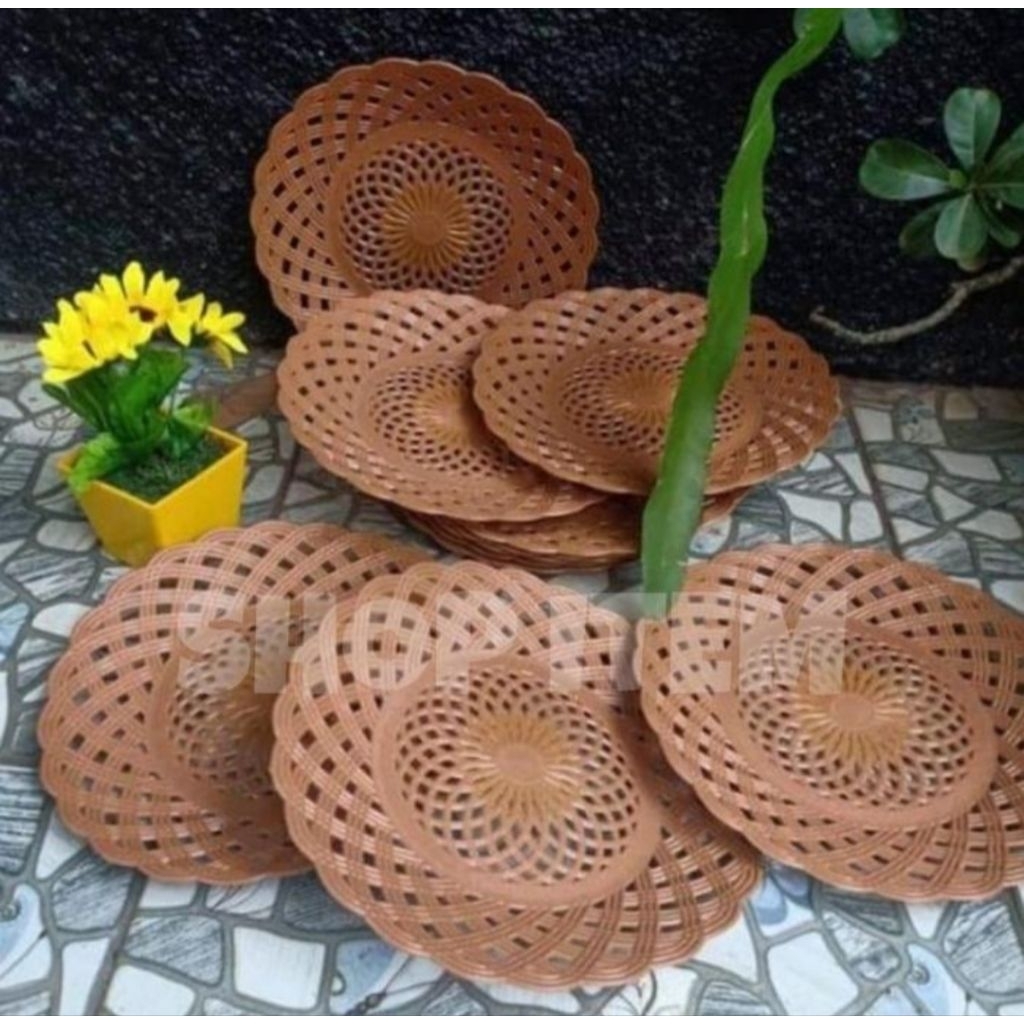 Piring Plastik Bambu Anyaman Rotan
