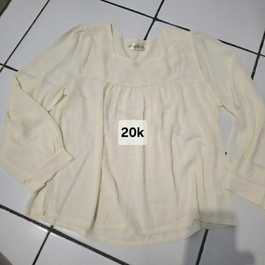 blouse sifon putih crop