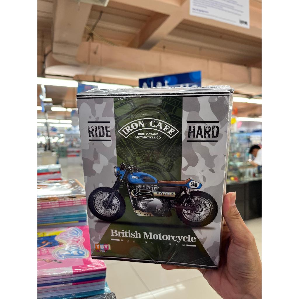 

BUKU TULIS YUVI 38/10 KARAKTER RANDOM