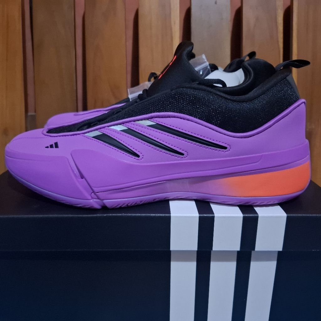 Sepatu Basket Adidas Dame 9 IE3626