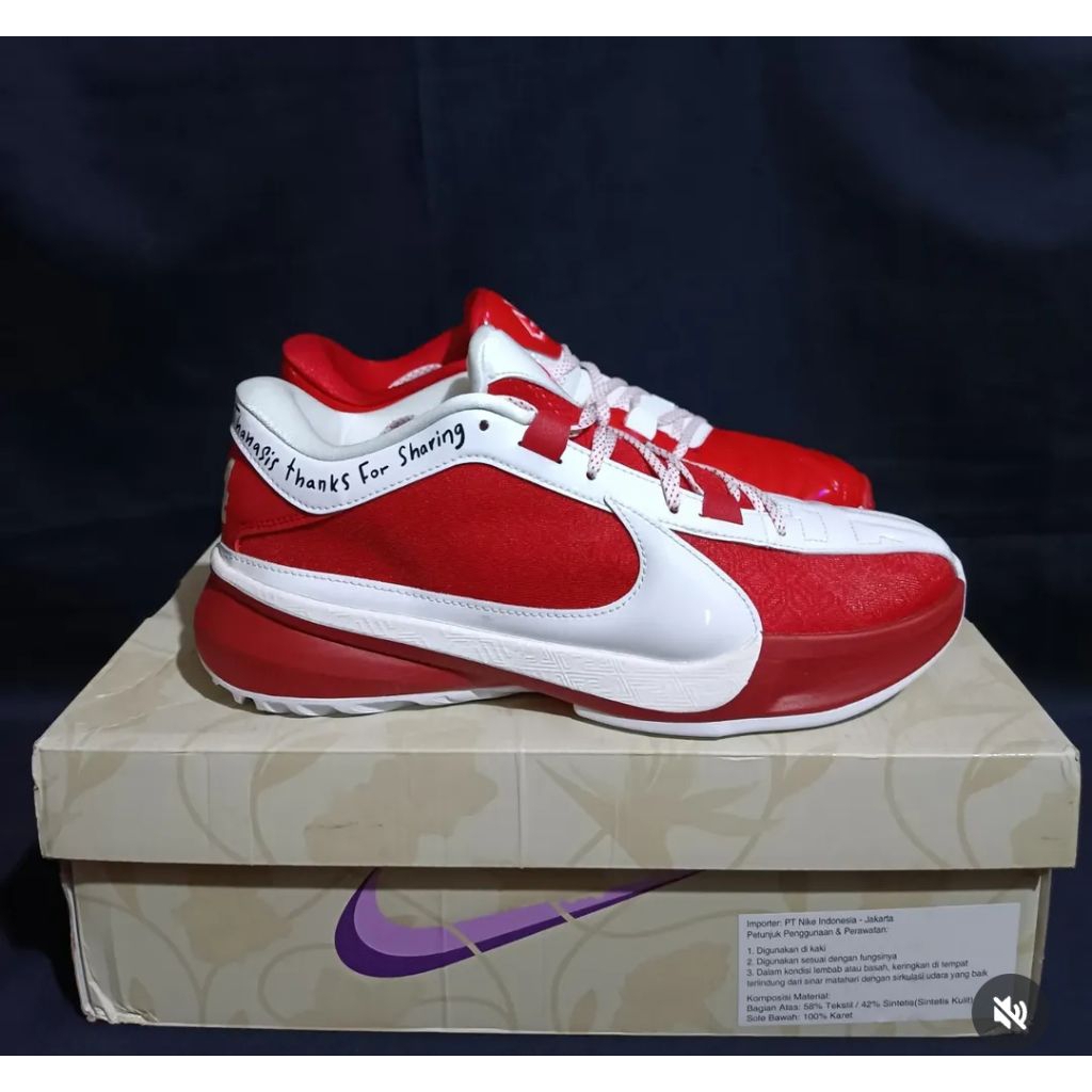 SEPATU BASKET ZOOM FREAK 5 EP SIZE 42,5
