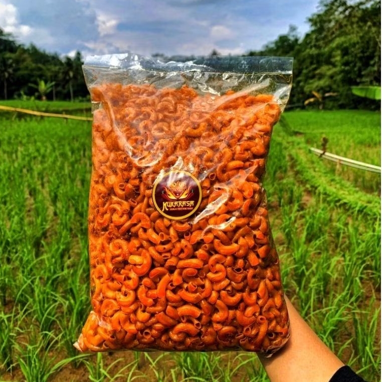 

kukarasa snack - makaroni cikruh pedas daun jeruk 1 kg