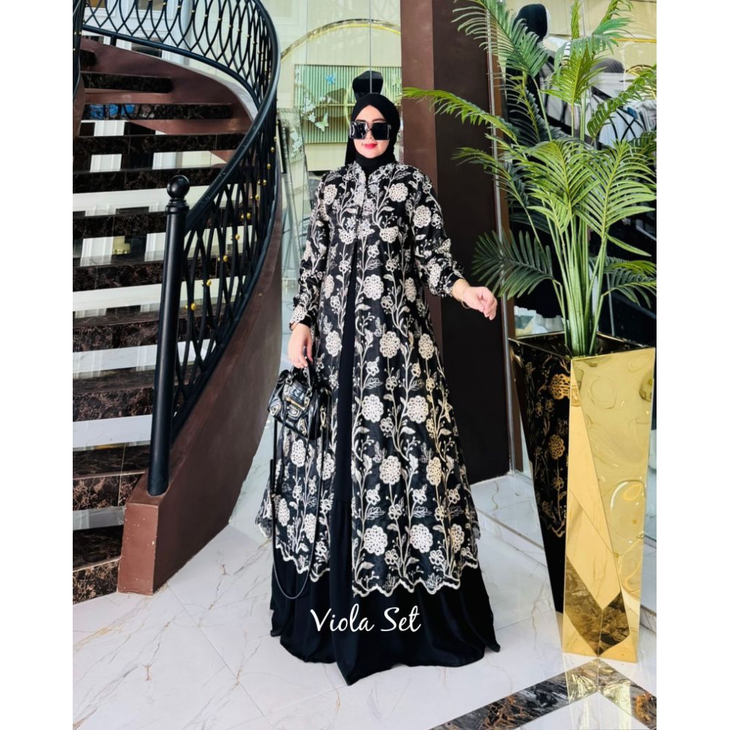 viola set hijab
