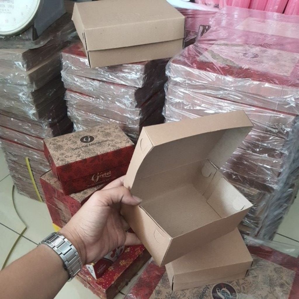 

( isi 100 pcs) Dus 12x14 Snack Polos Brown R3BA ukuran 12cmx14cm / Dus 12×14 dus kue terlaris berkualitas dan elegant