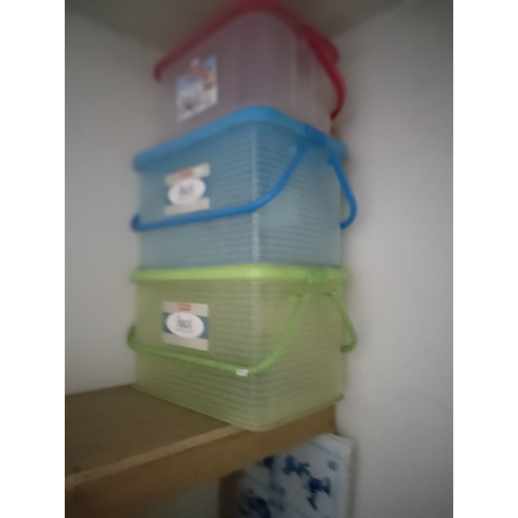 kontainer plastik