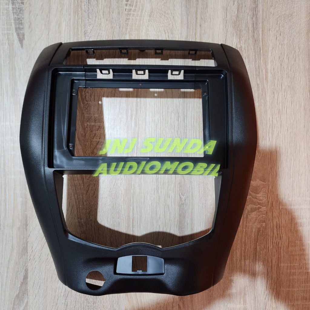 Frame tv mobil head unit 9 inch grand livina 2006-2016