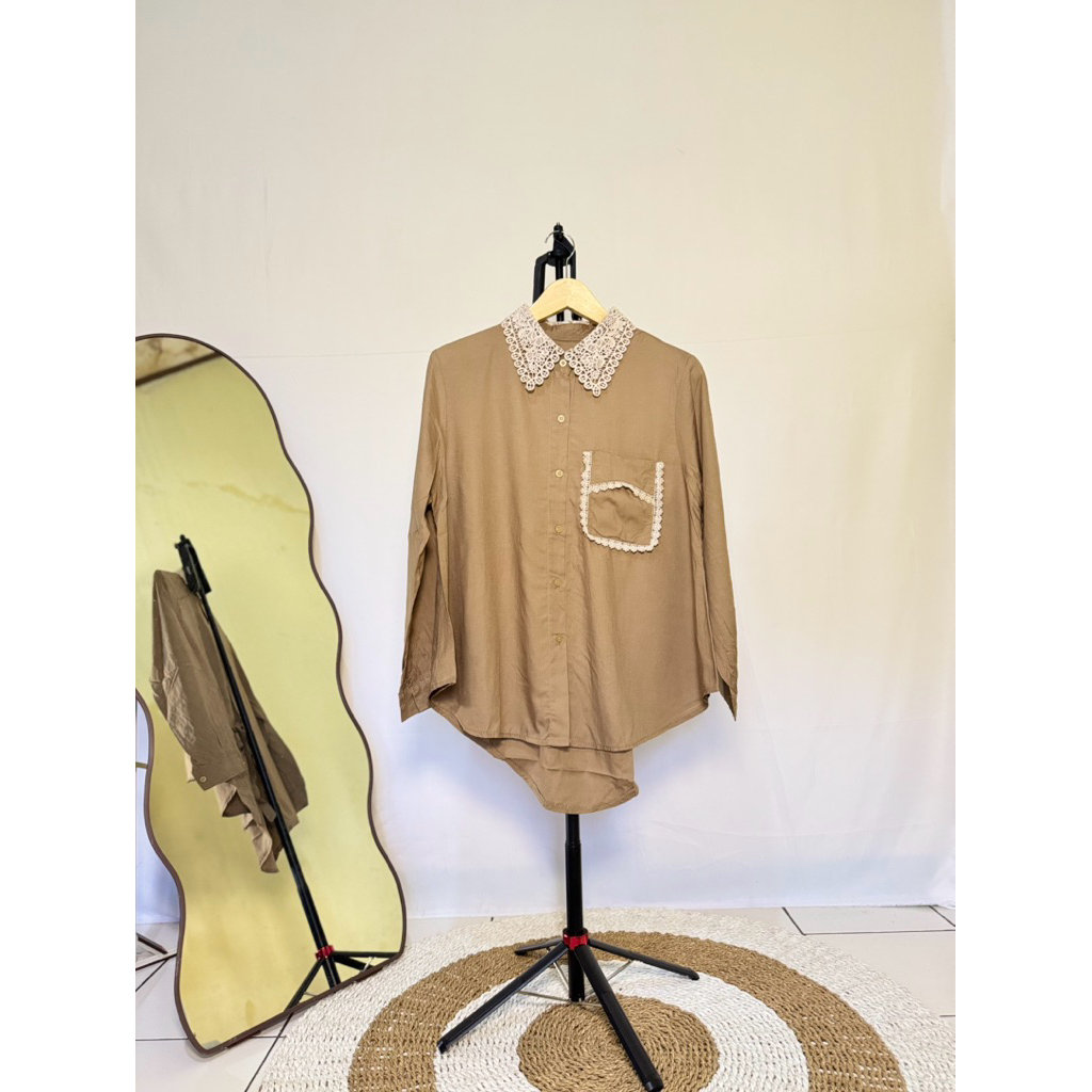 BELLA BLOUSE RENDA SIMPLE | Blouse kemeja renda wanita