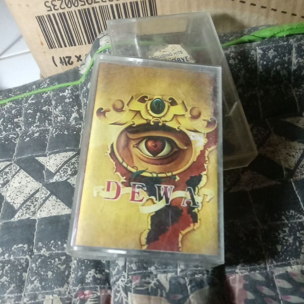 kaset dewa cintailah cinta COVER  REPRO