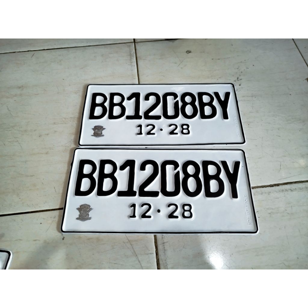 VARIASI PLAT JDM MOBIL ( harga satuan bukan sepasang ) FONT BARU & FONT LAMA WARNA HITAM & PUTIH