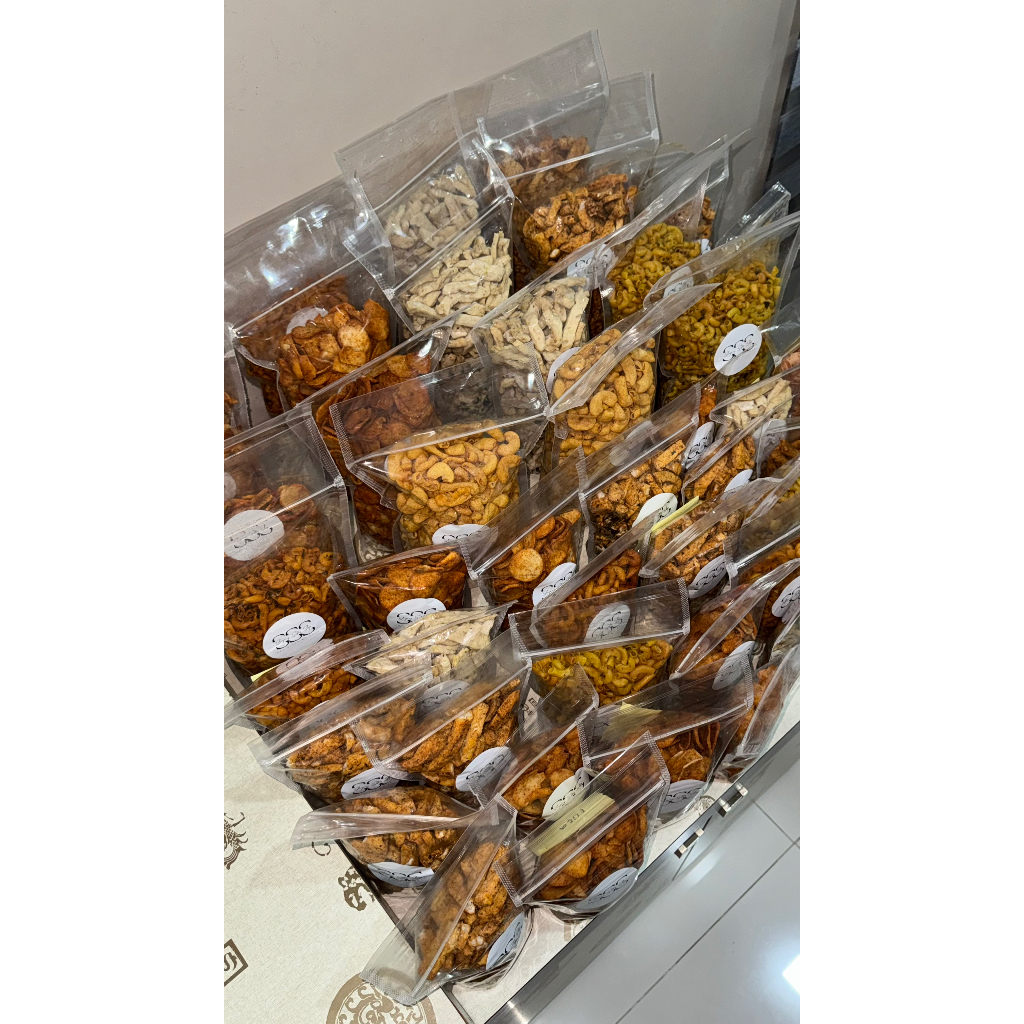 

SNACK BASRENG MAKARONI CIMOL SEBLAK MIE GULUNG SIOMAY SOSIS