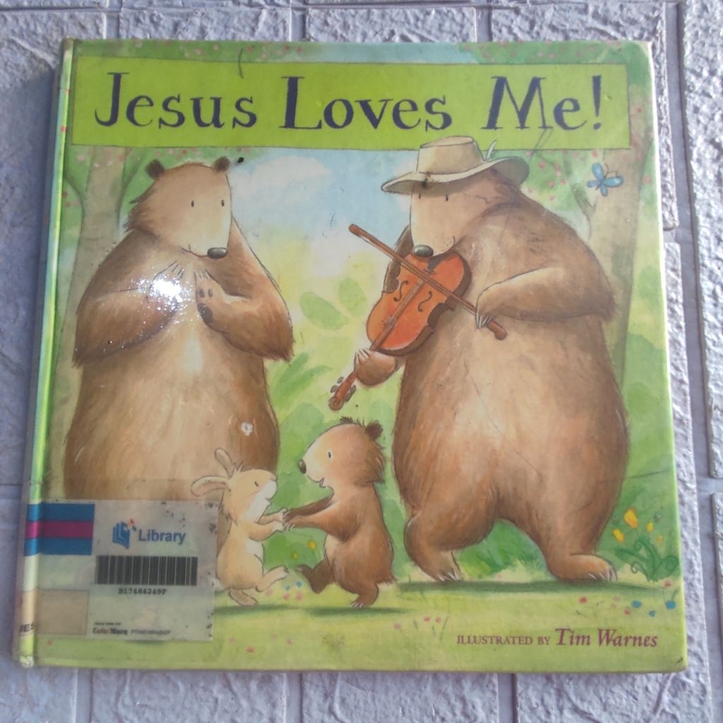Buku Anak Kristen Hardcover: Jesus Loves Me