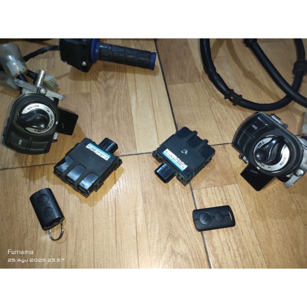 Kunci Set Modul Remote Keyless Yamaha Lexi 155 Aerox Original
