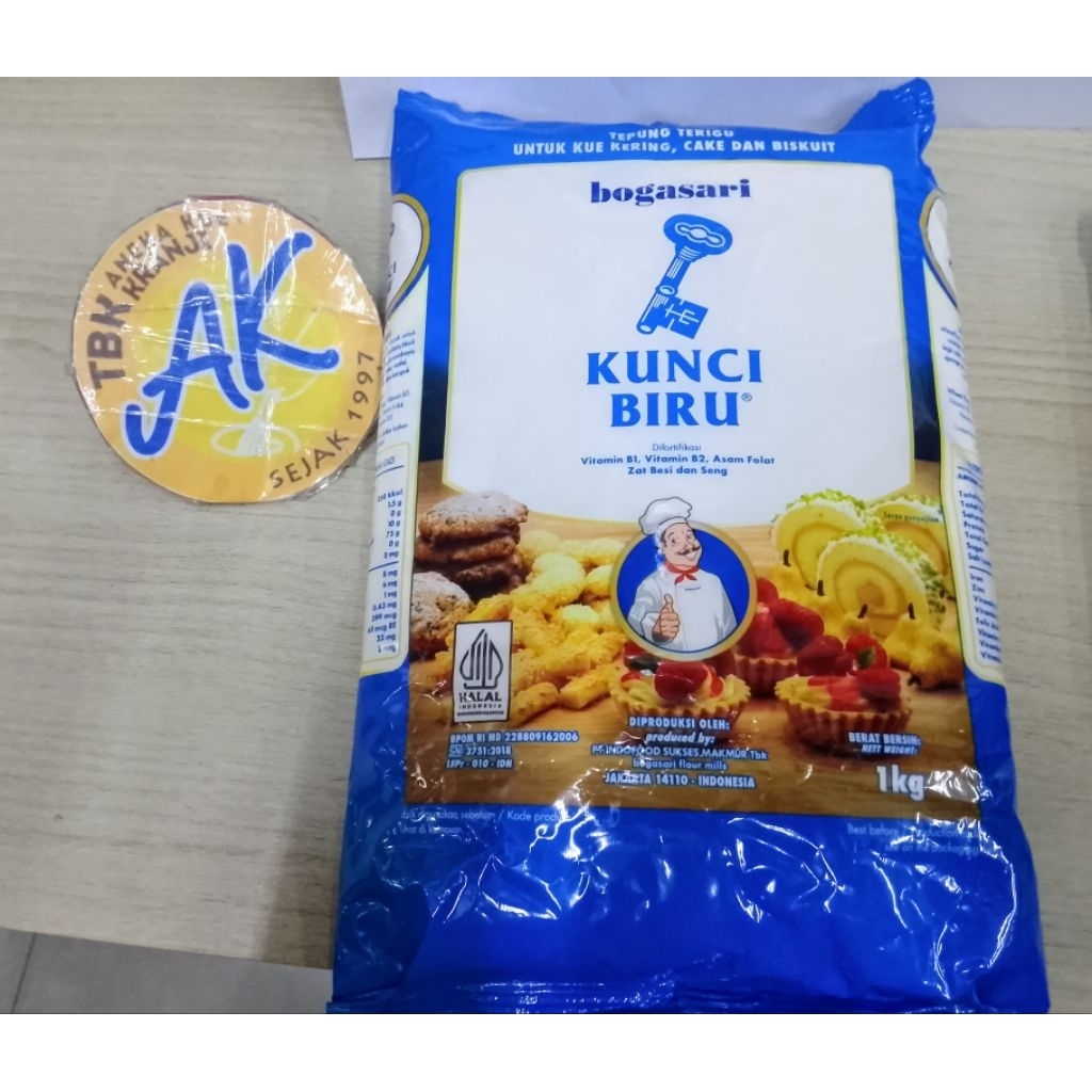 

TEPUNG TERIGU KUNCI BIRU KEMASAN 1KG