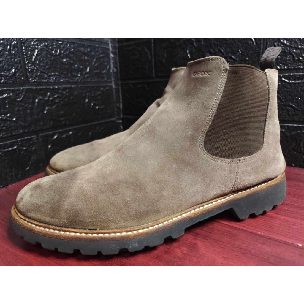 Sepatu GEOX RESPIRA CHELSEA BOOTS (suede-abu kecoklatan) ,size 43,5,insol 27,5cm