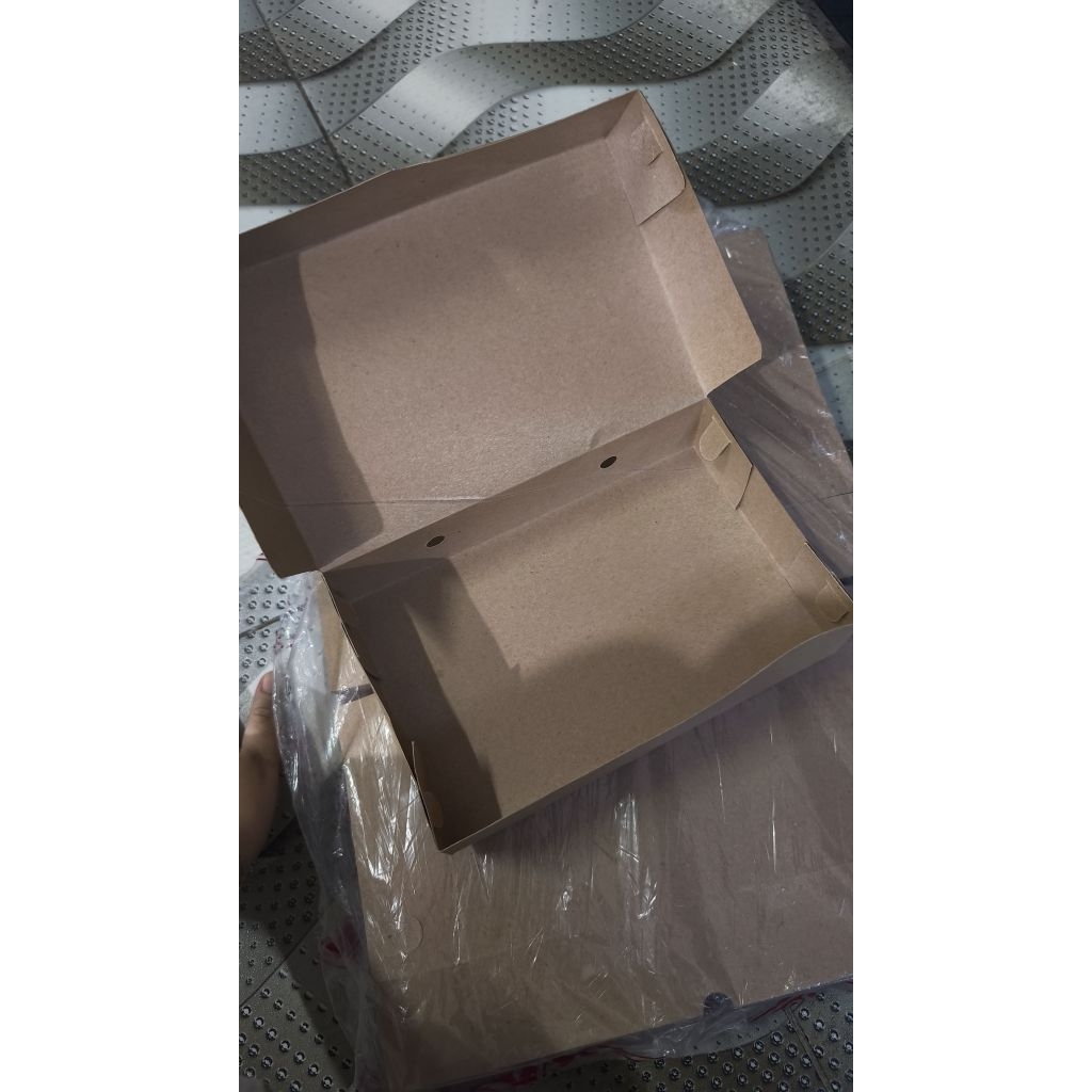 

Dus Box Martabak Laminasi ukuran (21 x 13,5 x 4,5 cm)