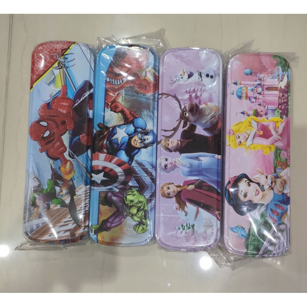 

Kotak Pensil Bahan Kaleng Motif Pencil Case 2 Tingkat