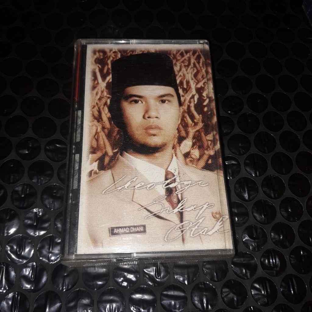 kaset ahmad band ideologi sikap otak