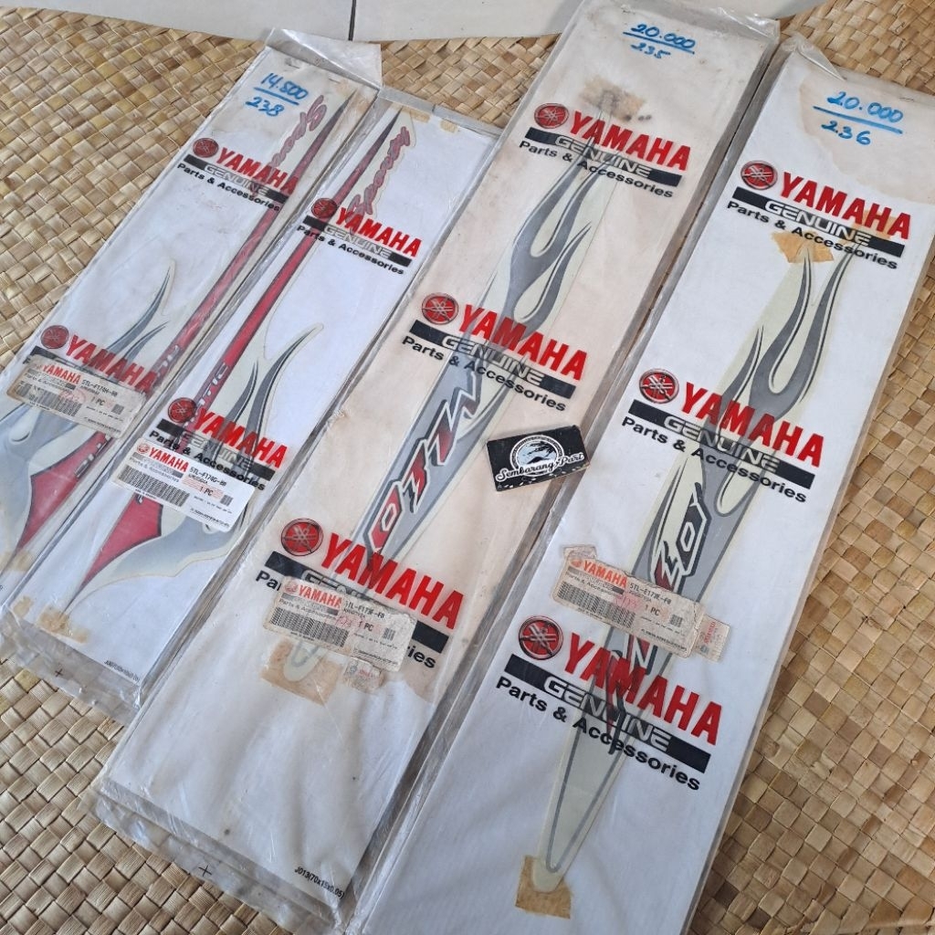 DECAL STIKER STICKER STRIPING BODY YAMAHA MIO SPORTY PUTIH API ORIGINAL YGP