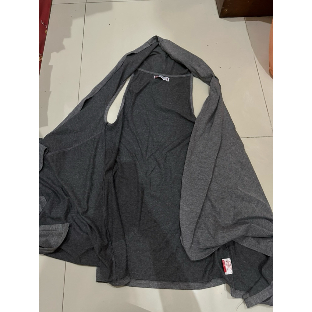 CARDIGAN PANJANG TANPA LENGAN