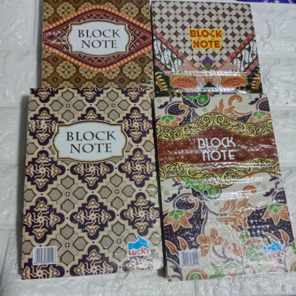 

[SATUAN] READY STOCK NOTEBOOK Motif BATIK souvenir notebook digunakan untuk berbagai acara / event ; pernikahan, seminar, acara kampus, pelatihan UKURAN 15*21 CM 15 X 21 CM