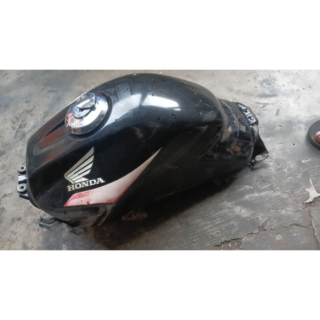 Tangki Tengki Bensin Honda Cb150R CB150 R CB 150R old Lama 2014 2015 Facelift Hitam Asli ORI Origina