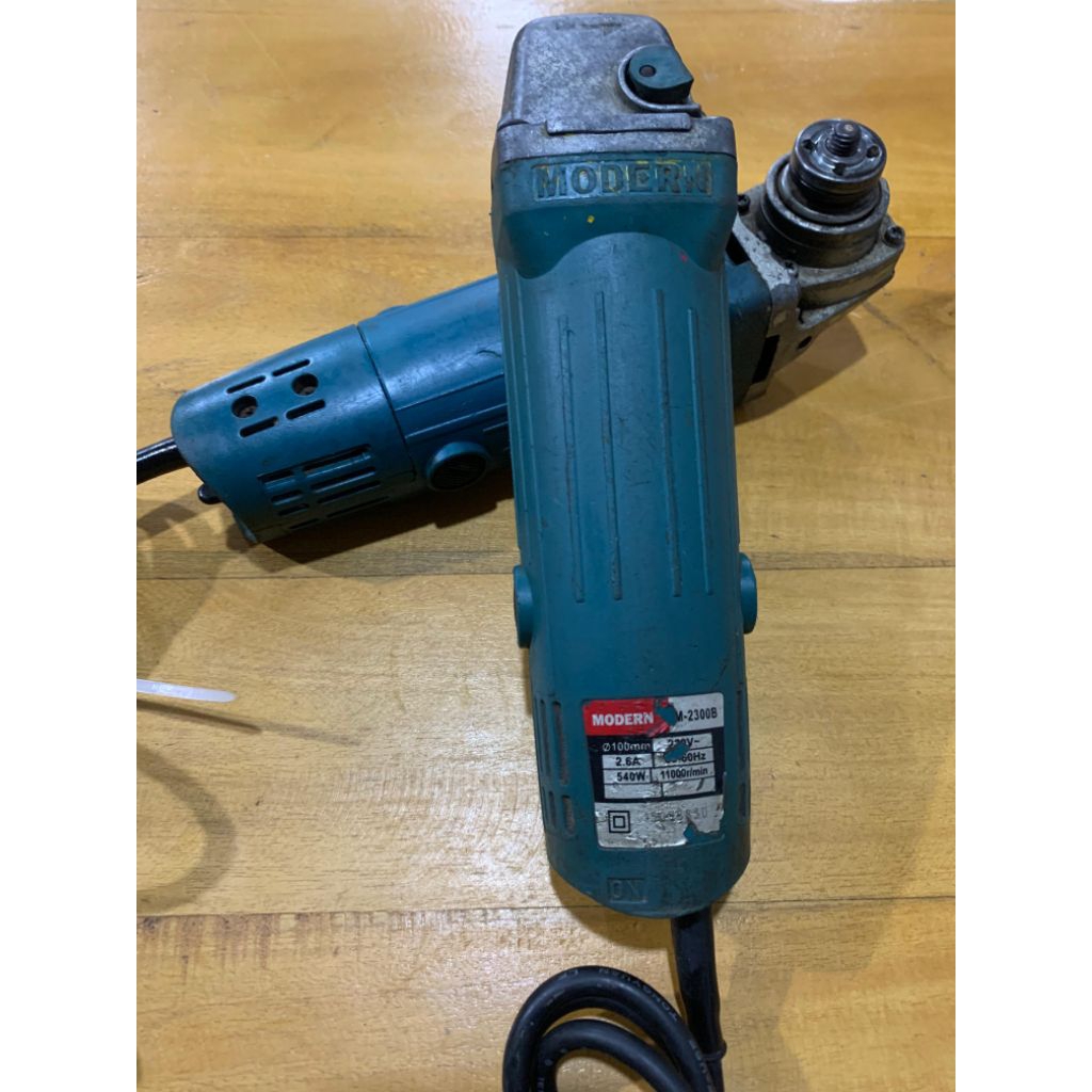 Gerinda Bekas Pakai / Modern Biru