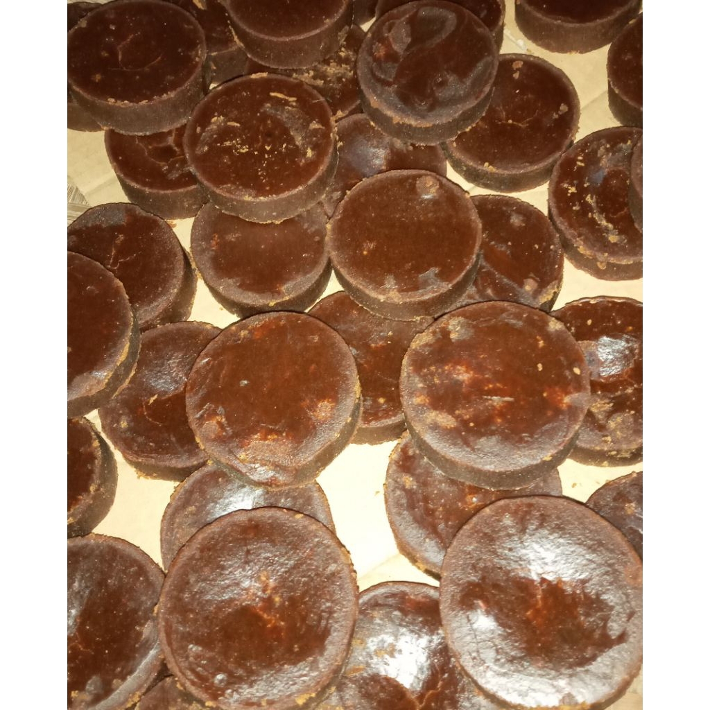 

500 gram gula aren 100% alami dijamin asli tanpa campuran apapun jangan ragu pesan di toko kami isaaloh amanah