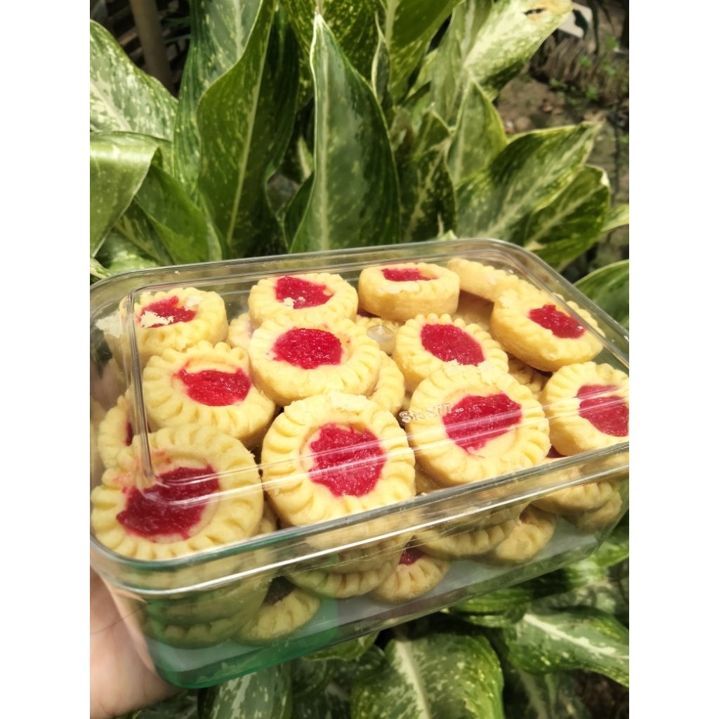 

Thumbrin cookies strawberry