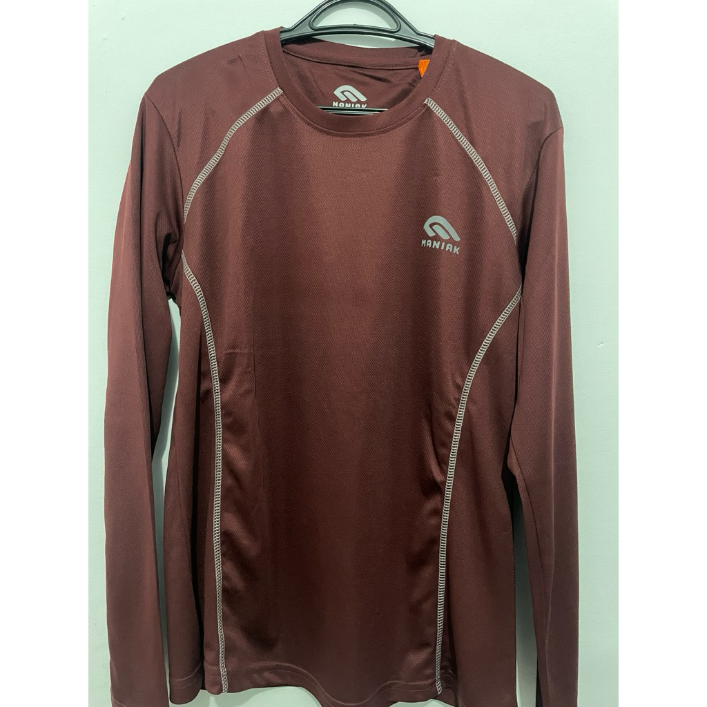 baselayer maniak maroon