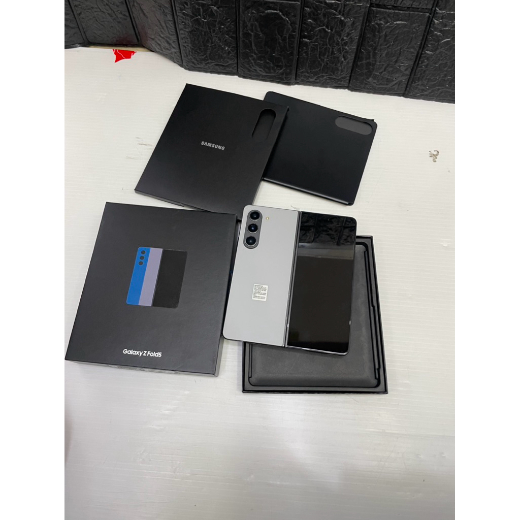 Samsung Galaxy Z FOLD 5 5G 12/512gb bekas resmi sein original mulus seperti baru