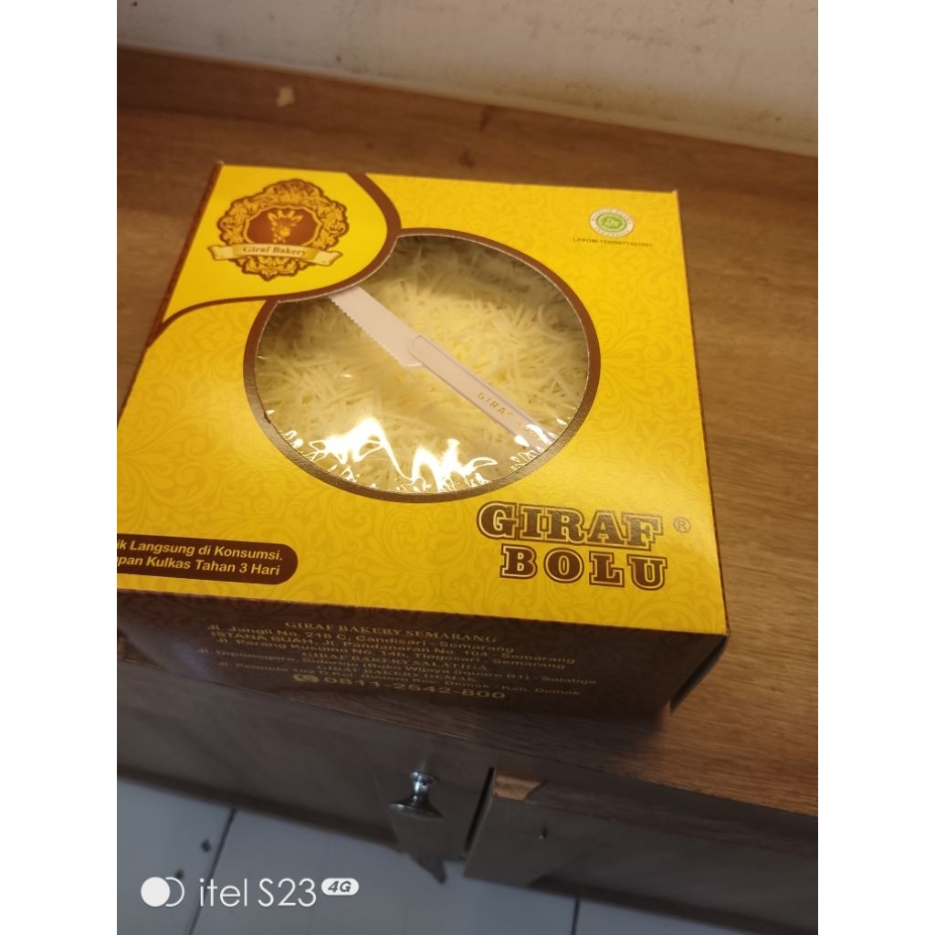 

aneka bolu giraf bakery